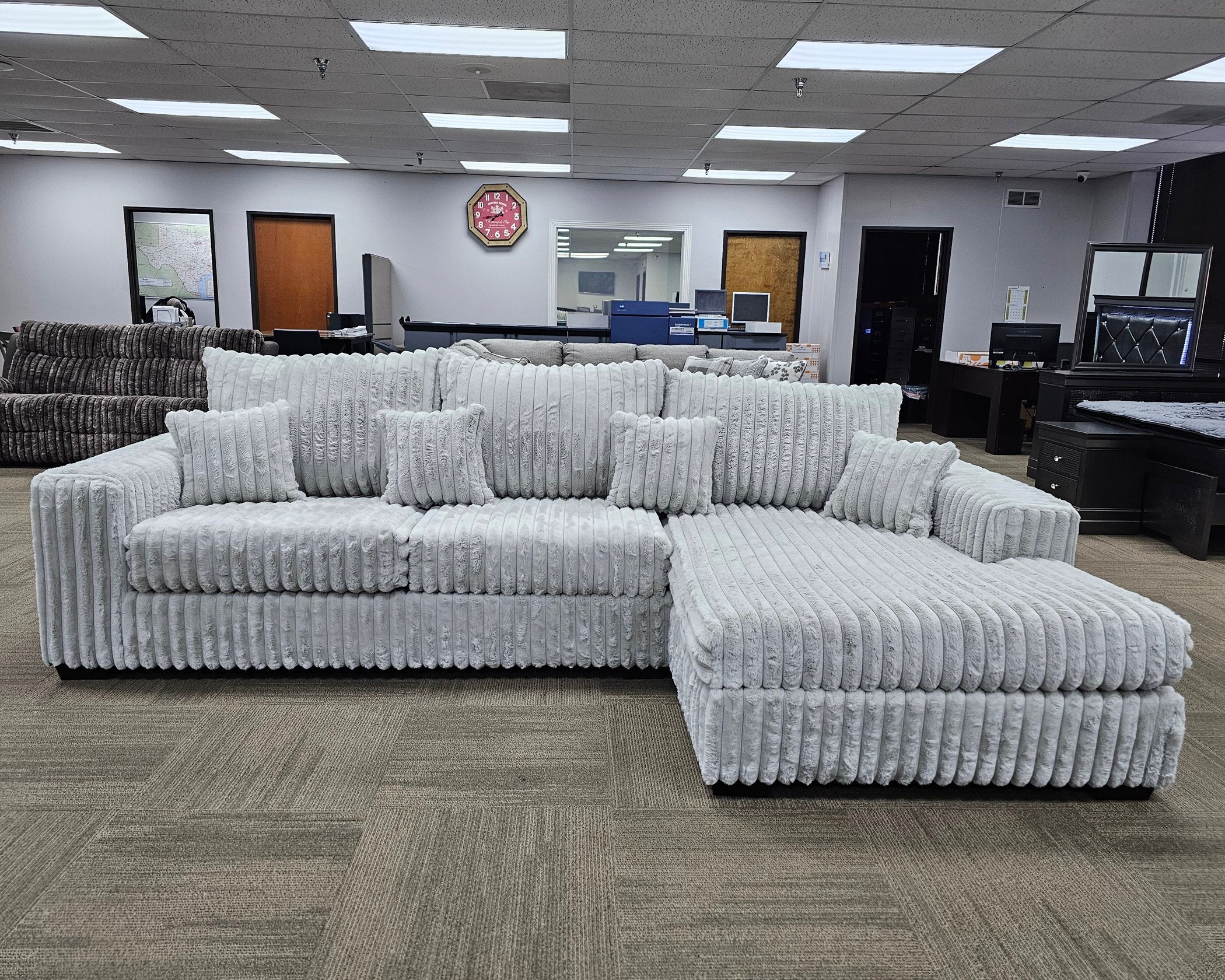 1008 Nashville Silver Sectional